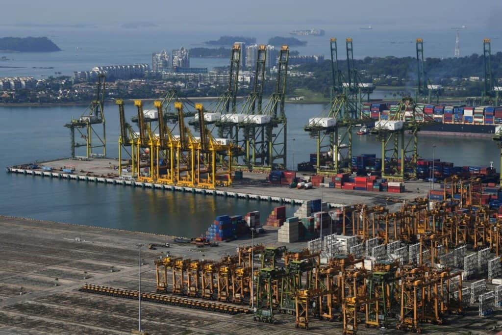 Exports Rise in Singapore But Electronics Disappoint
